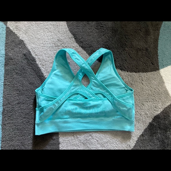 Camo sports bra. Hardly worn - Picture 2 of 2